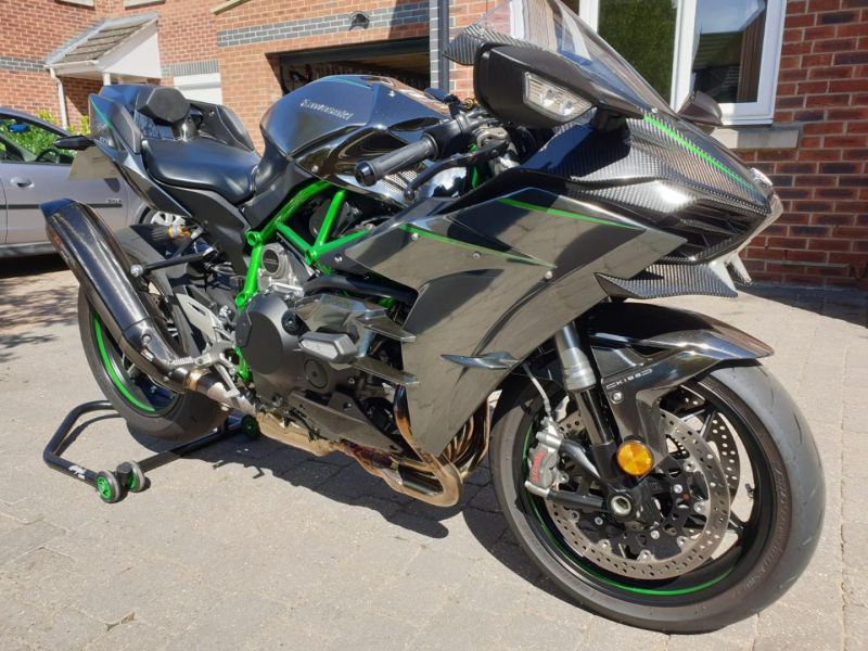 2018 Kawasaki NINJA H2 CARBON 18'YM XJFA
MIRROR COATED MIRRORED