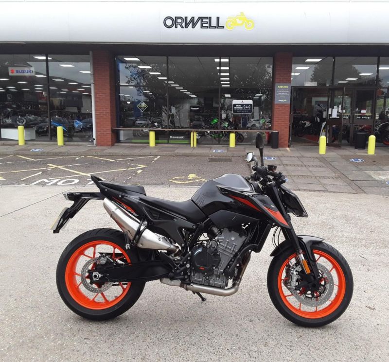 2019 KTM DUKE 790 2020
**use trade plates, no longer on ins** BLACK